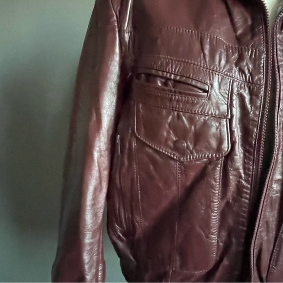 Vintage Wilsons Oxblood Leather Bomber Jacket Plush Lined Zip Front Size 42 - Picture 3 of 15